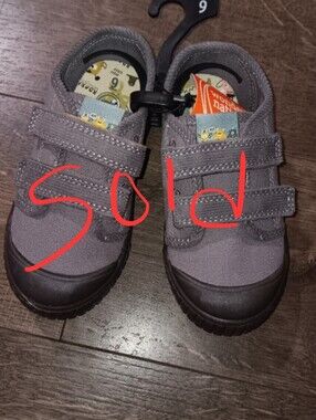 Wonder Nation boys grey two strap velcro shoes bump toe casual comfort sneaker 9